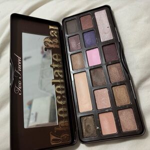 Two faced chocolate bar eyeshadow palette